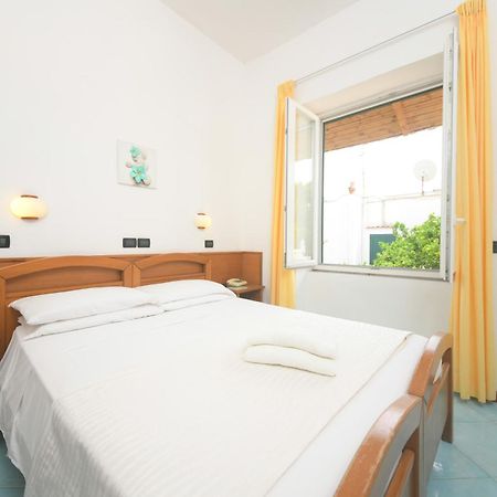 Hotel Pineta Ischia Eksteriør billede