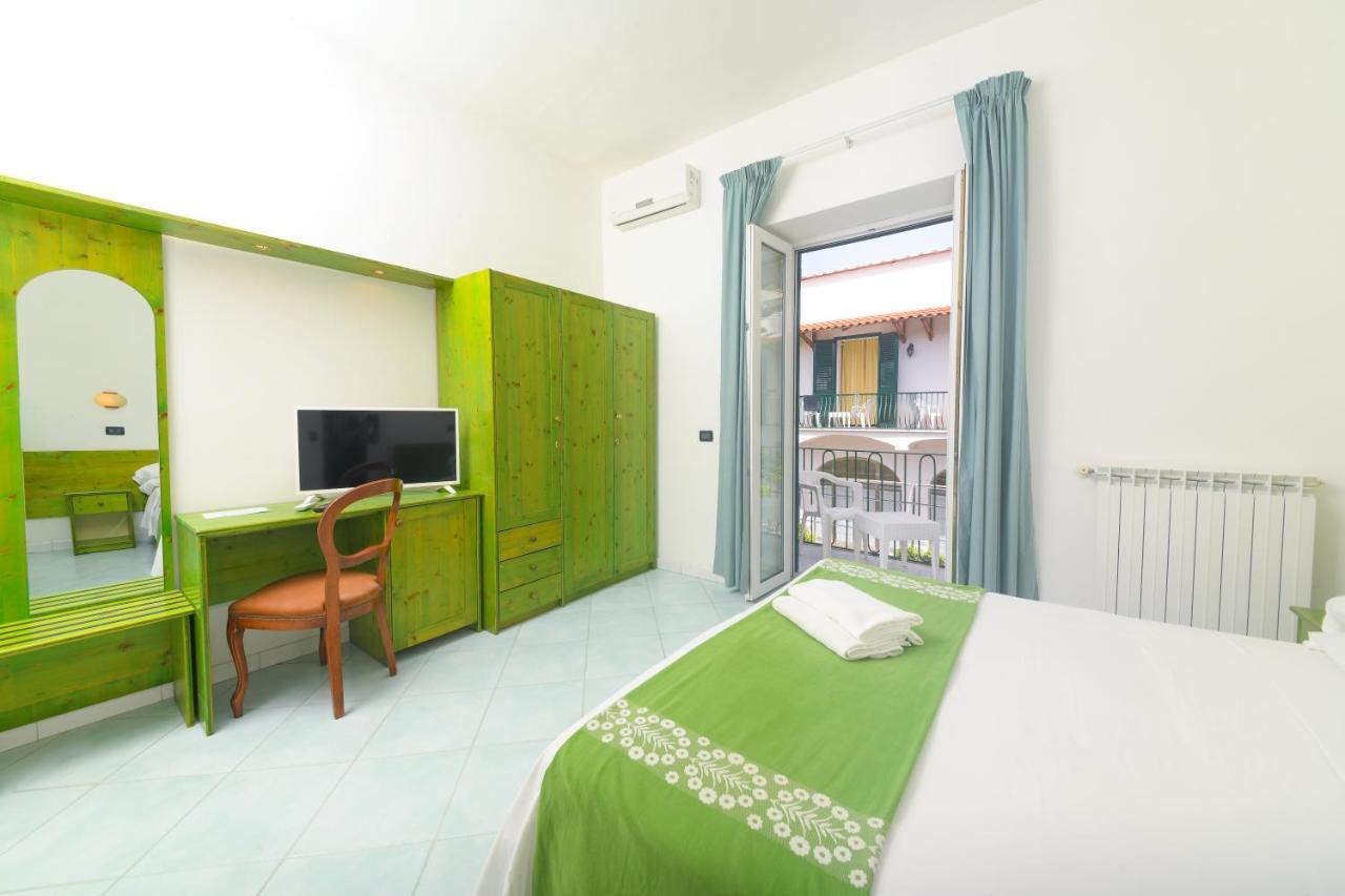 Hotel Pineta Ischia Eksteriør billede