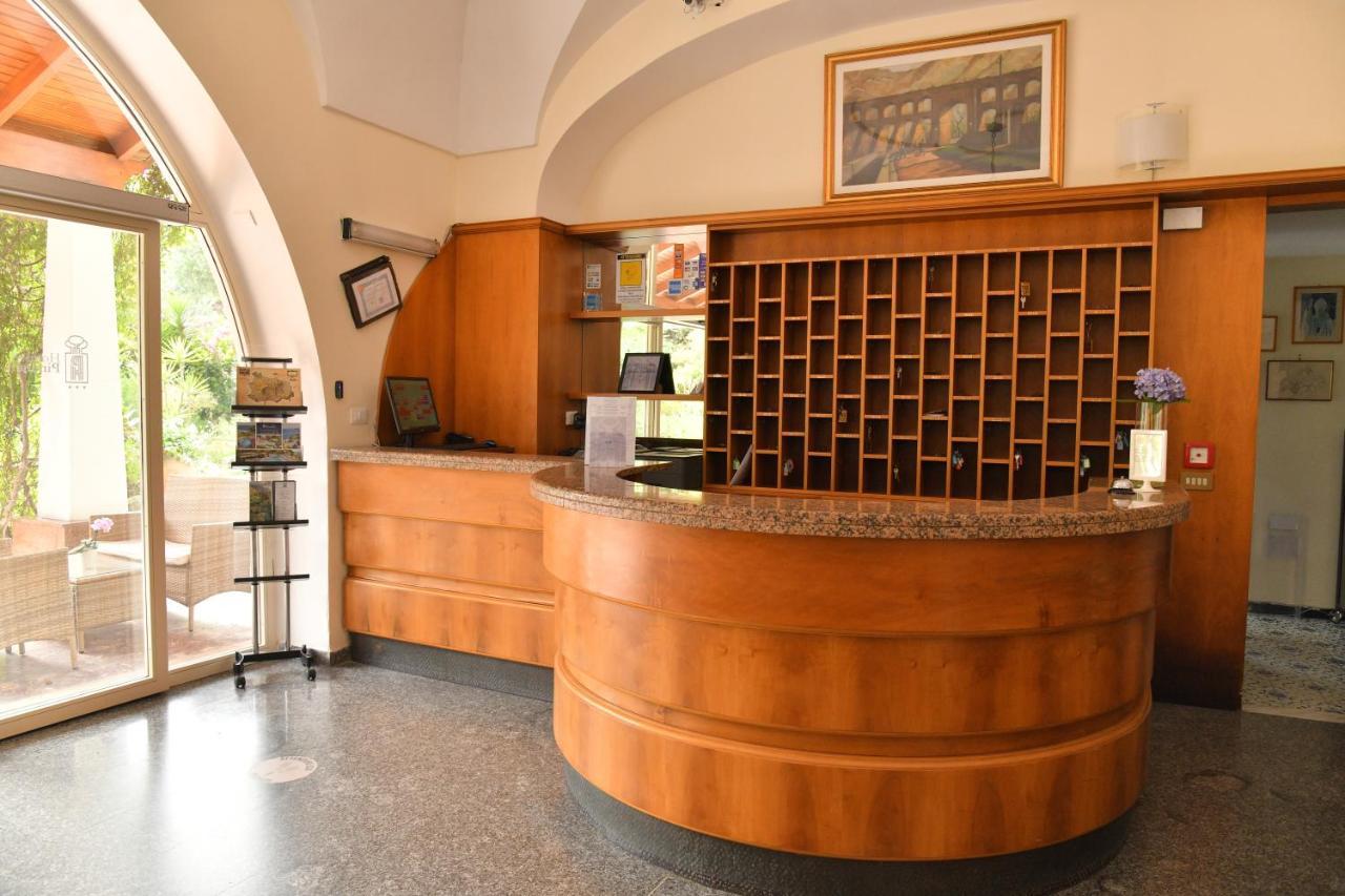 Hotel Pineta Ischia Eksteriør billede