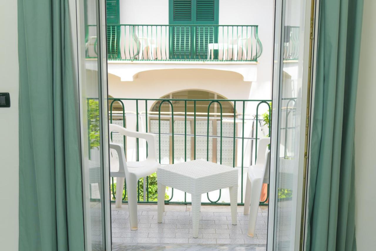 Hotel Pineta Ischia Eksteriør billede