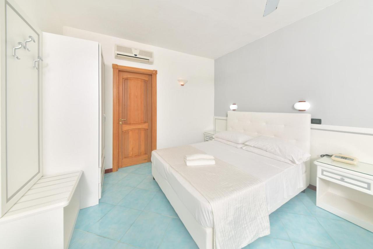 Hotel Pineta Ischia Eksteriør billede