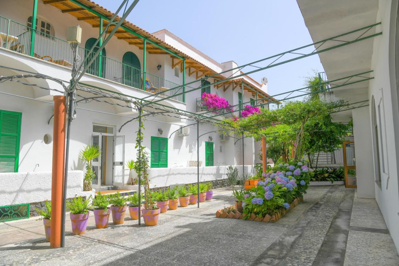 Hotel Pineta Ischia Eksteriør billede